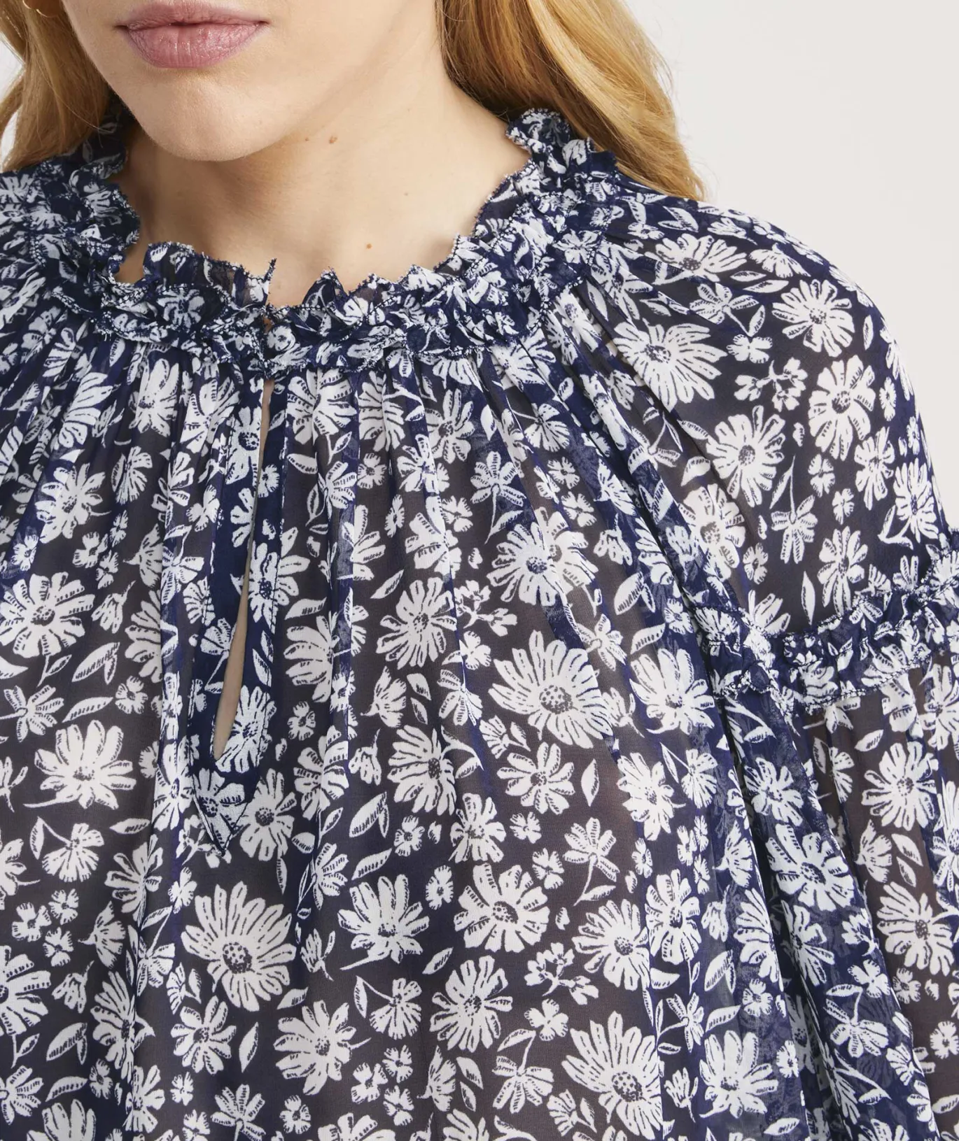 Vineyard Vines Harbor Seersucker Grid Print Ruffle Popover Haven Grid - Blue Flash Sale